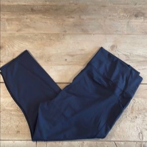 Fabletics Oasis High-Waisted Pocket Capri 3X 4X